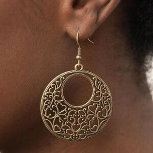Vineyard Romance Brass Earrings NWT